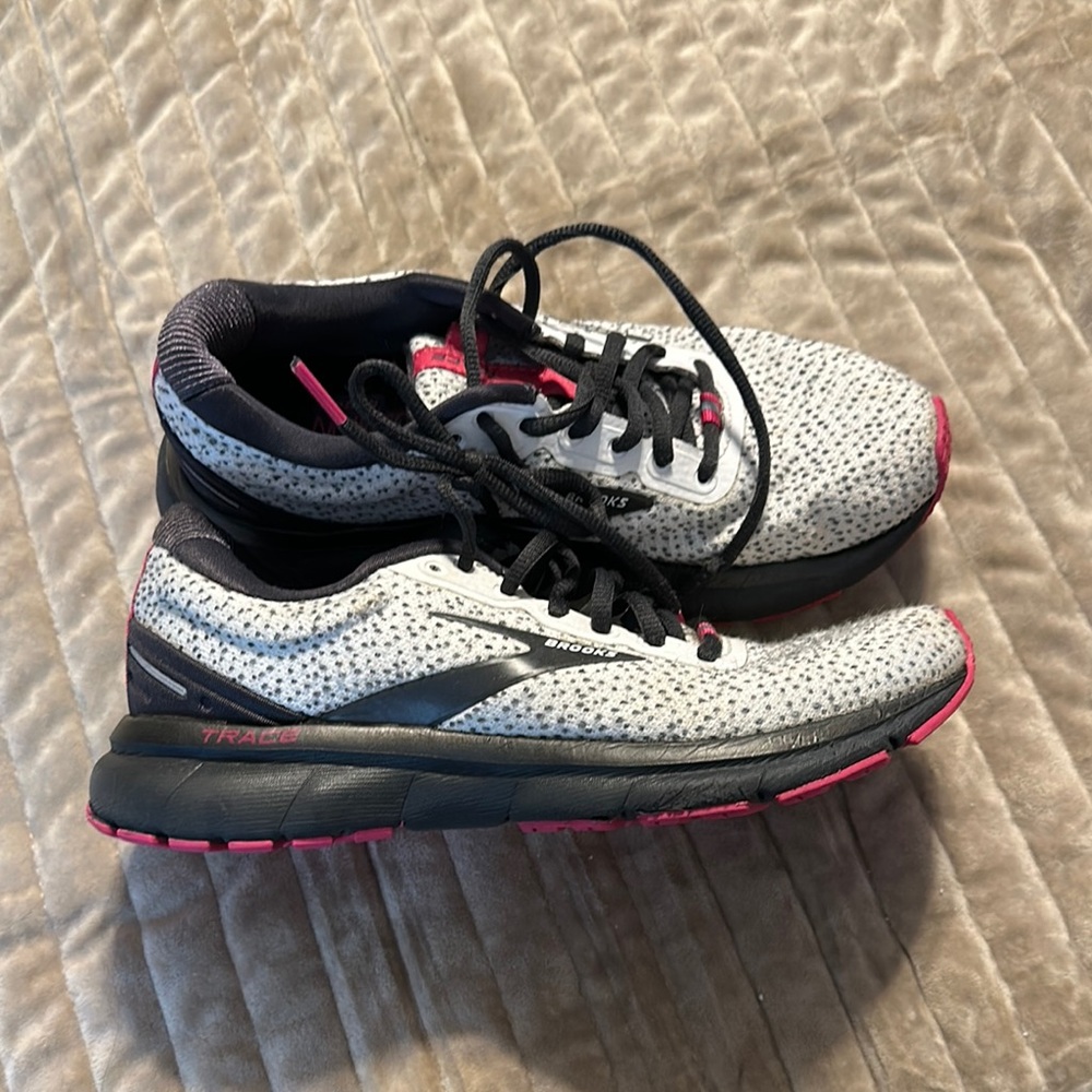 Brooks White and Black Running Shoes